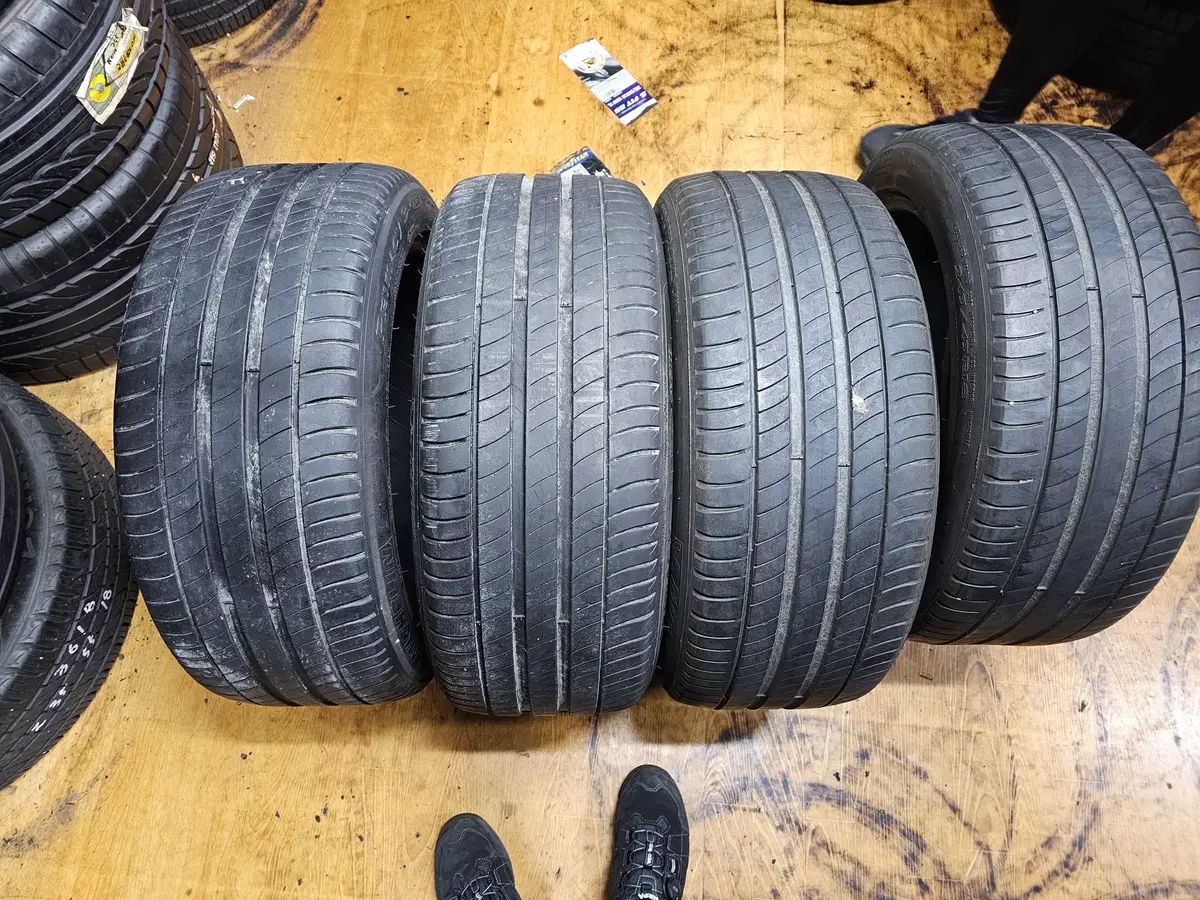 245/45R18  벤츠, BMW 순정 런플랫타이어 4본